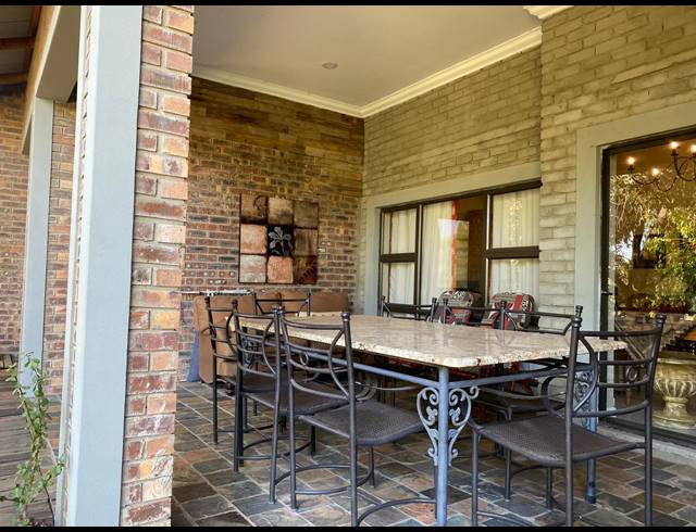 7 BEDROOM FREEHOLD FOR SALE IN SIGNAL HILL